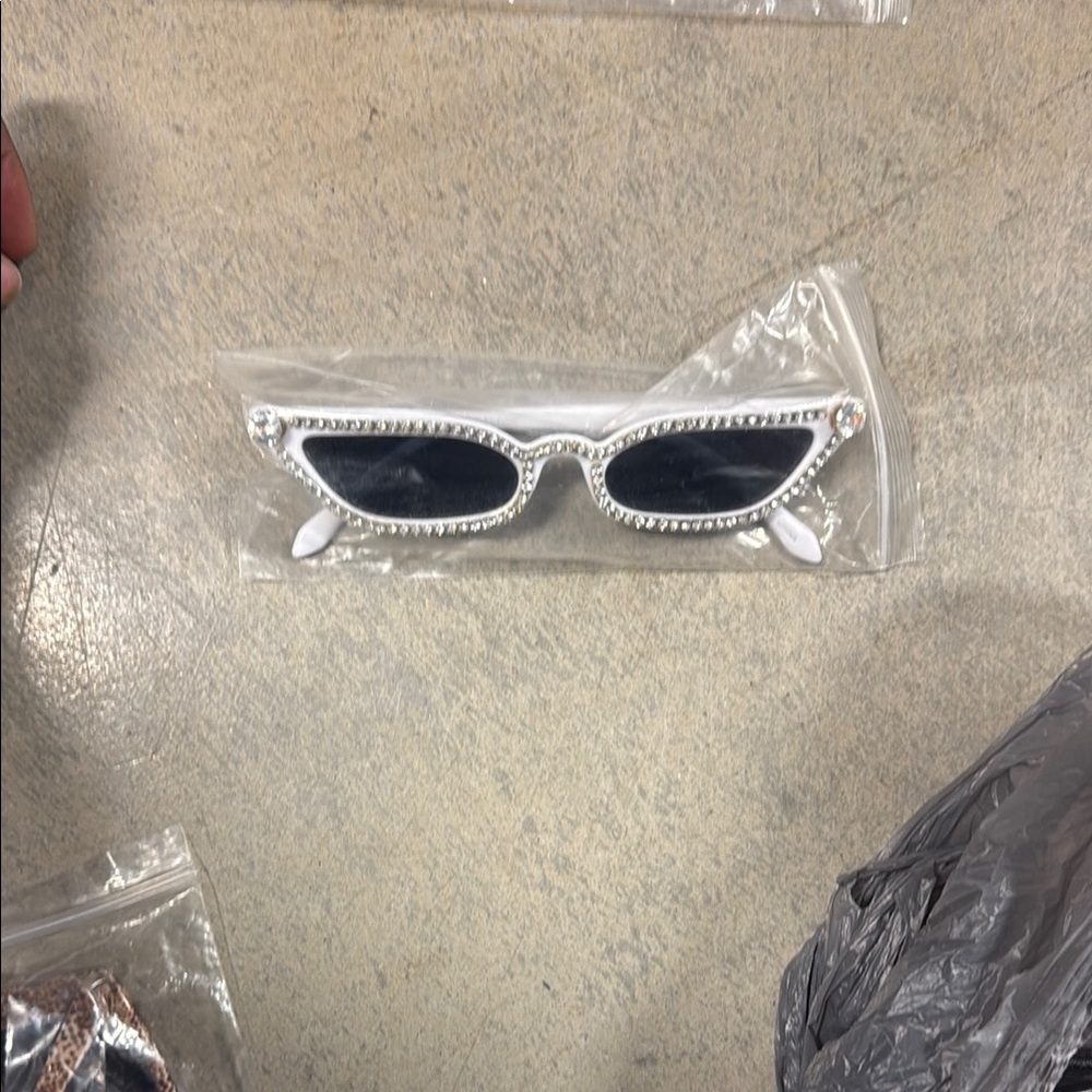 Elegant White Rhinestone Sunglasses